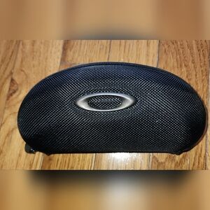 Authentic Oakley Sport Soft Vault Sunglass Case